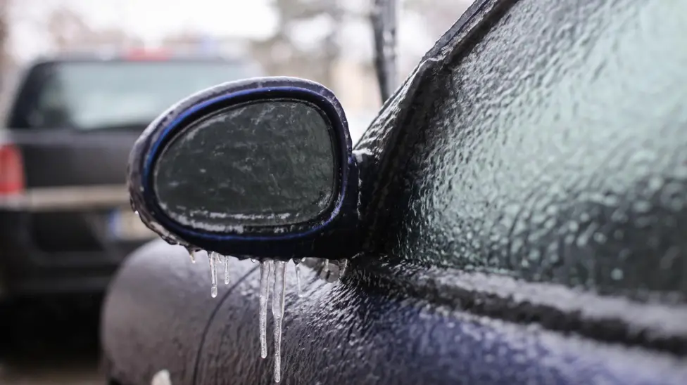 Snow, ice and cold rainfall to hit UK as yellow weather warning issued